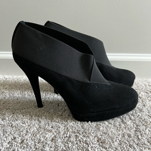 Stuart Weitzman Heels - Picture 1 of 4